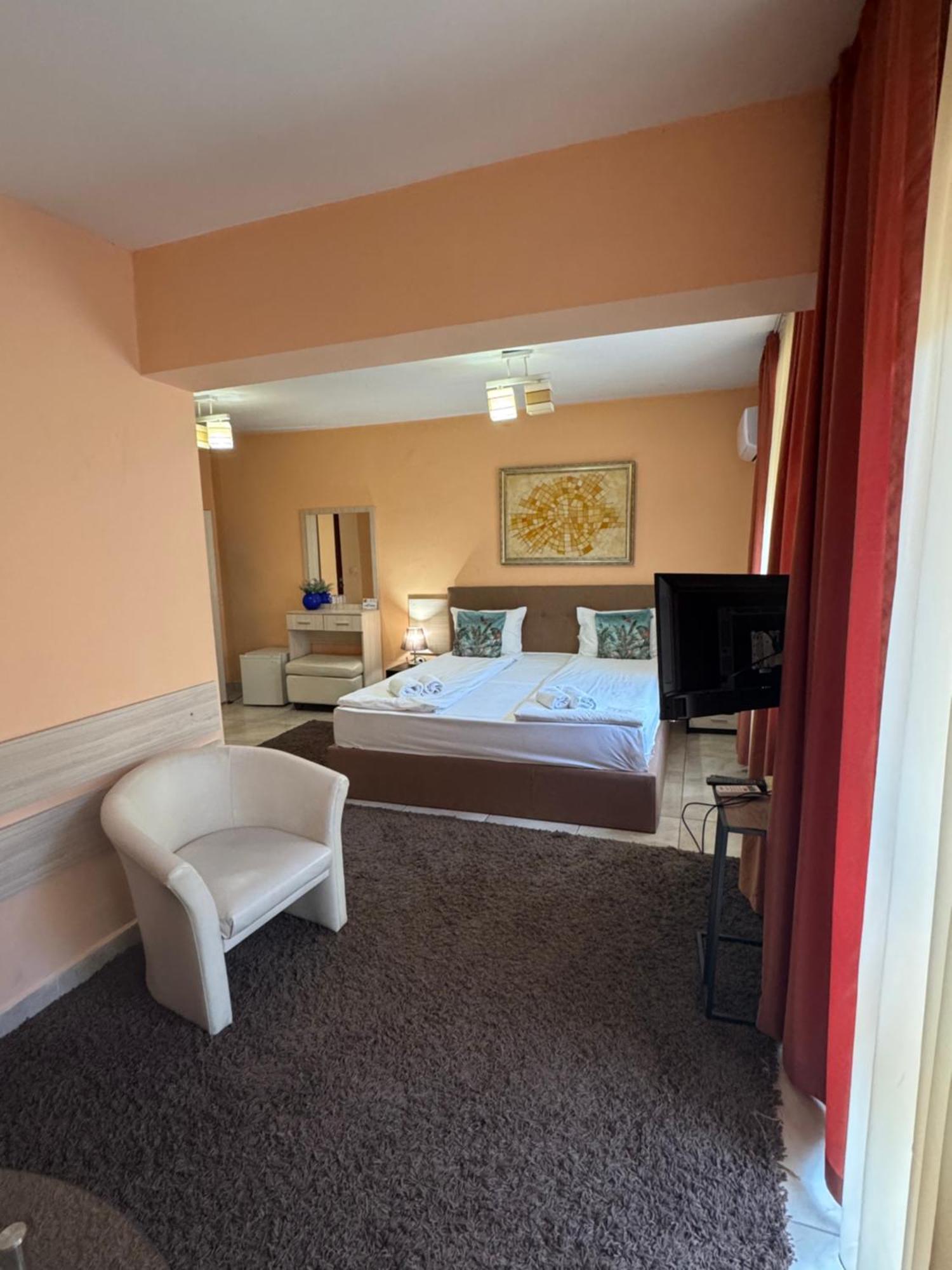 Venis House Hotel Plovdiv Ngoại thất bức ảnh