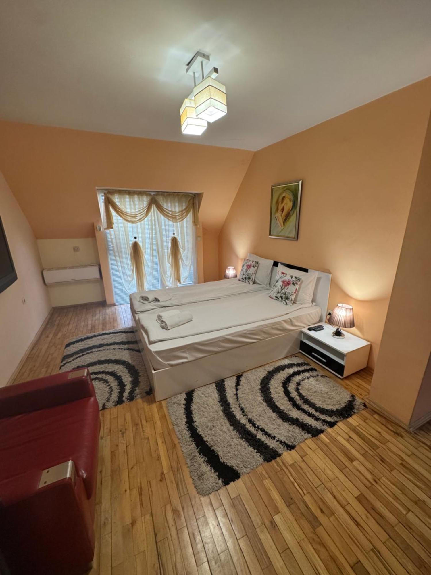 Venis House Hotel Plovdiv Ngoại thất bức ảnh