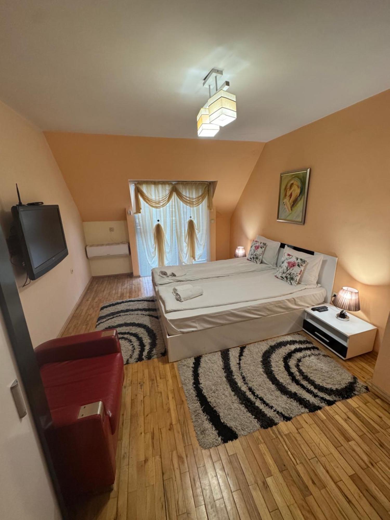 Venis House Hotel Plovdiv Ngoại thất bức ảnh